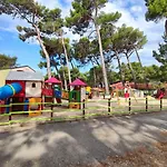 キャンプ場 Sea View Lunesa By Vellaris, Luxury Mobile *