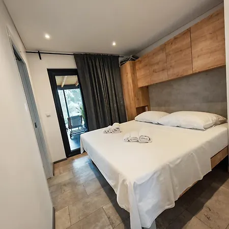 Sea View Lunesa By Vellaris, Luxury Mobile Campingplads Mali Lošinj