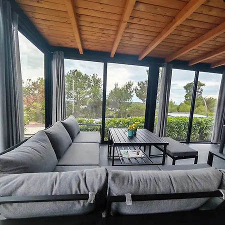 Sea View Lunesa By Vellaris, Luxury Mobile Camping *