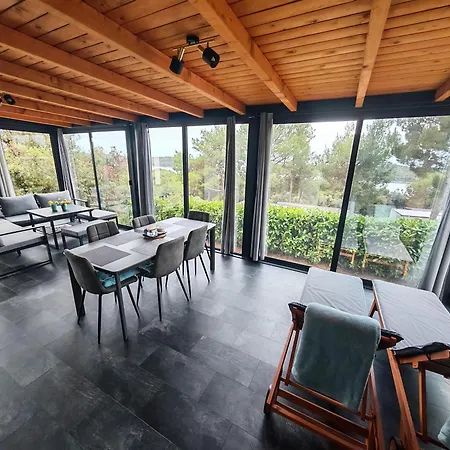 Sea View Lunesa By Vellaris, Luxury Mobile Camping