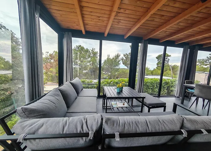 Sea View Lunesa By Vellaris, Luxury Mobile Camping *